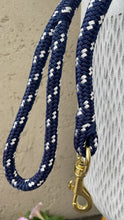 Load image into Gallery viewer, Navy &amp; White Fleck Lead Rope
