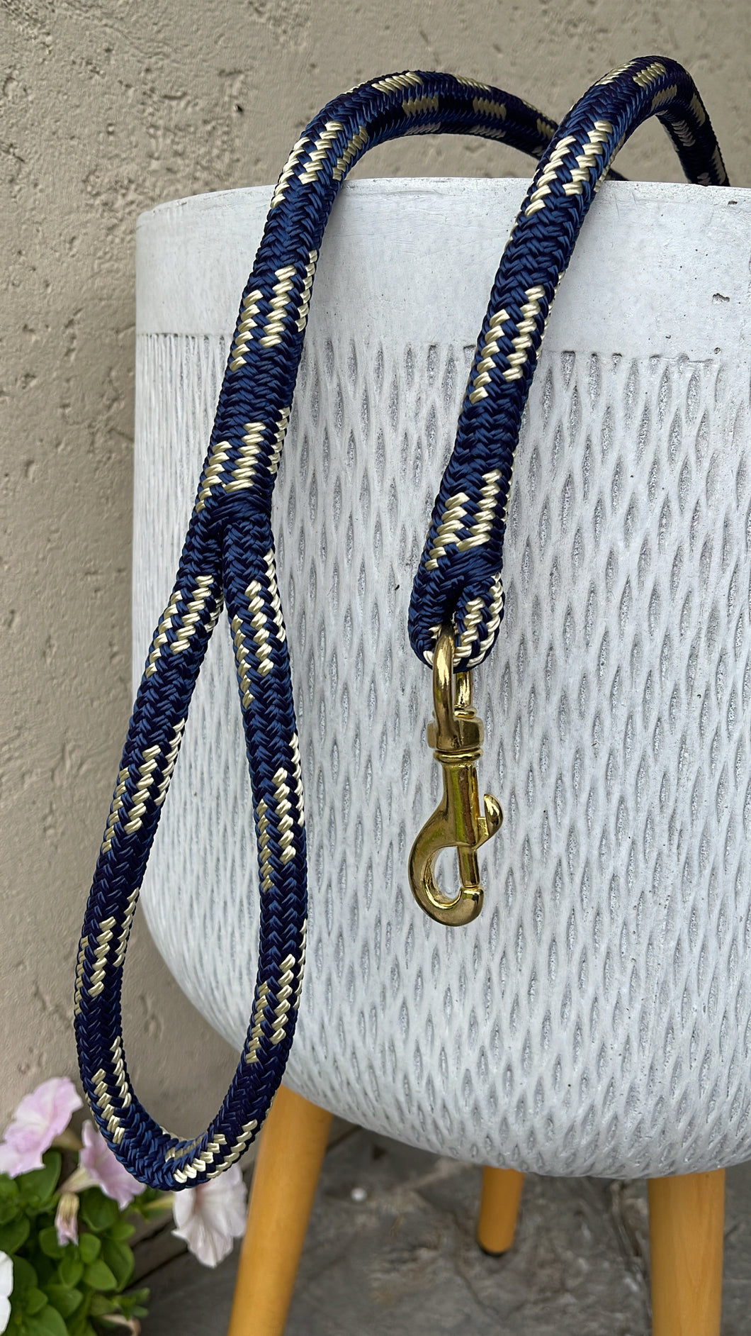 Navy & Beige Lead Rope